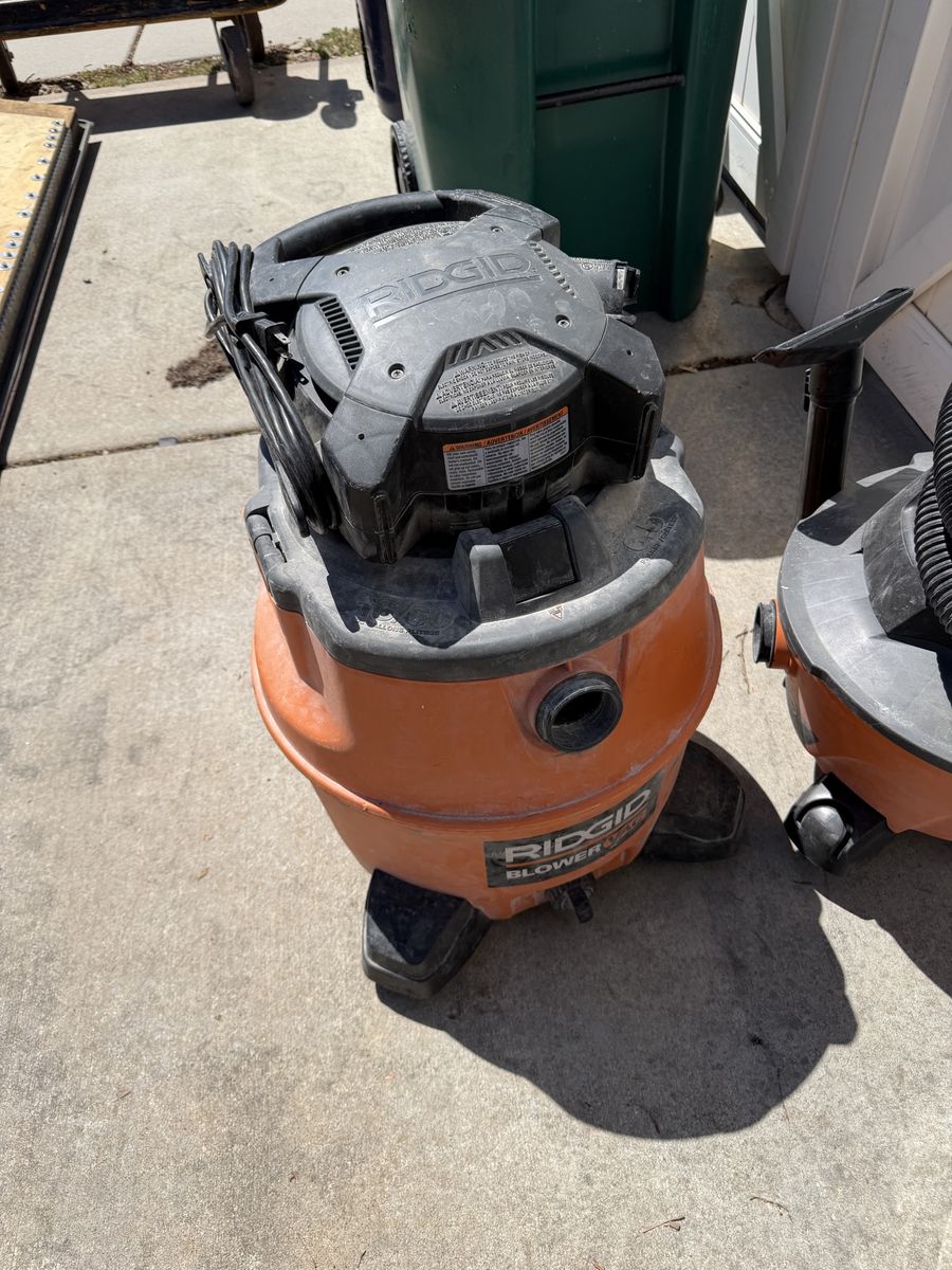RIDGID Blower Vac Shop Vac - Powerful Wet/Dry Vacuum
