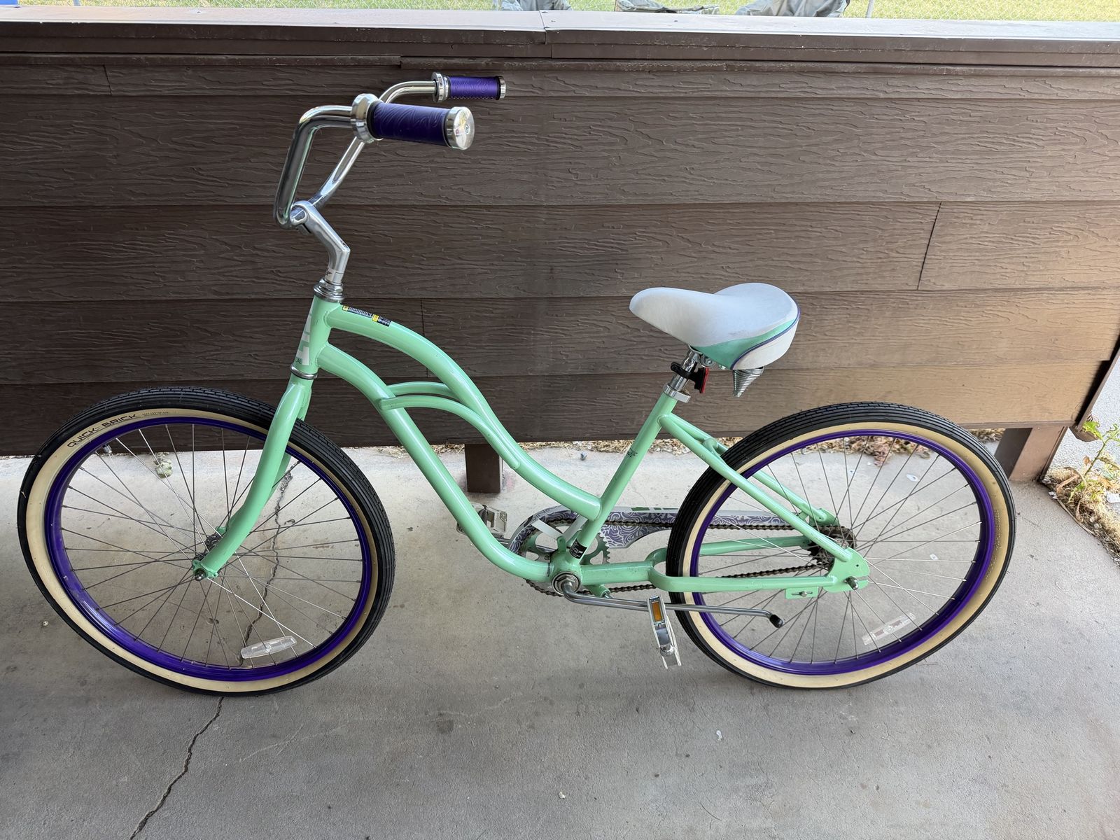 Felt Slant Unisex Light Green Beach Cruiser Bike with Purple Rims - Great Condition