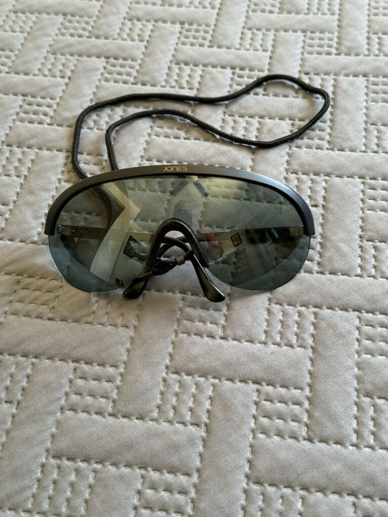 Jones Goggle Style Glasses