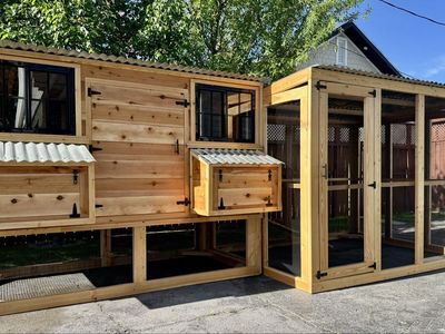 New Large Solid Wood Chicken Coop With Run