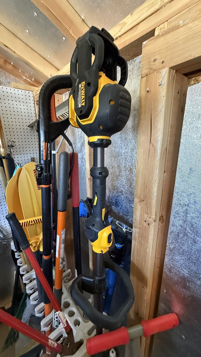 Dewalt Cordless 60 V Max Brushless String Trimmer