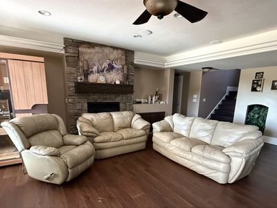 GENUINE BEIGE LEATHER COUCH & LOVESEAT WITH MATCHING RECLINER