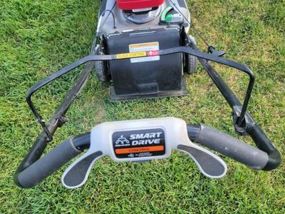 Honda HRR216 mower.very good condition.
The oil has been changed, the blades have been sharpened and the airfilter is new.