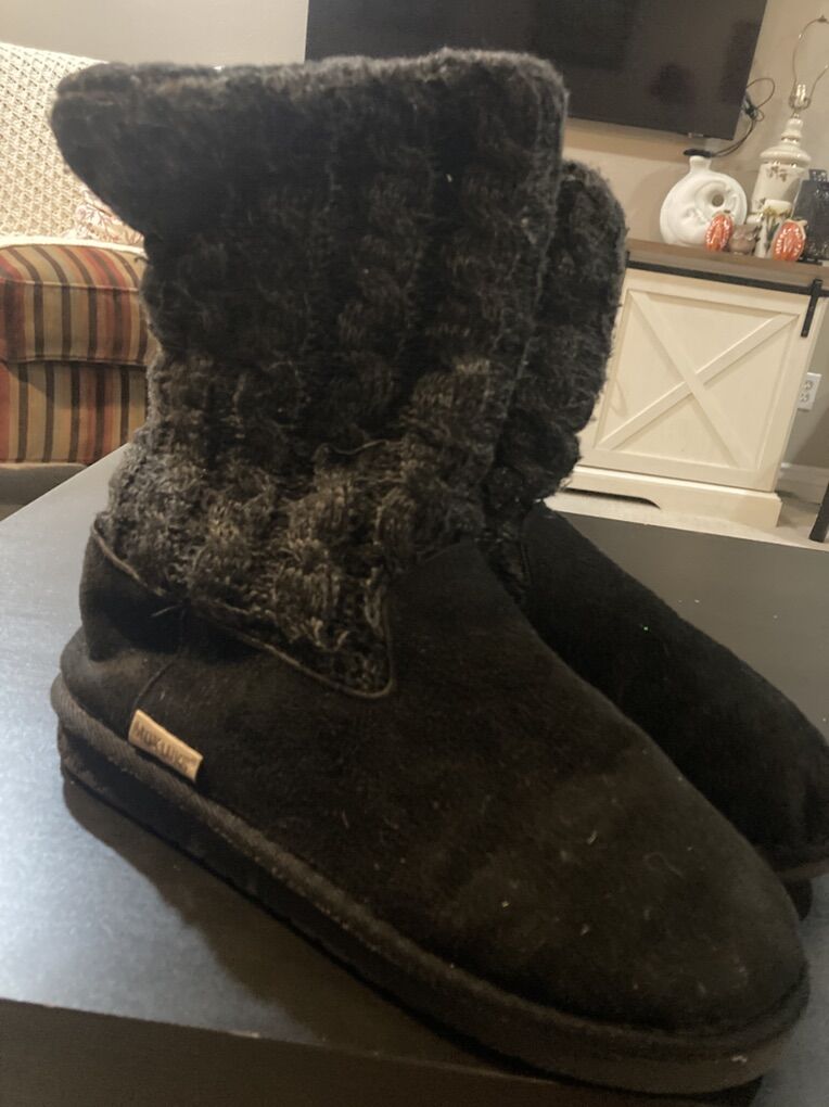 Muk Luks Women Boots Size 8
