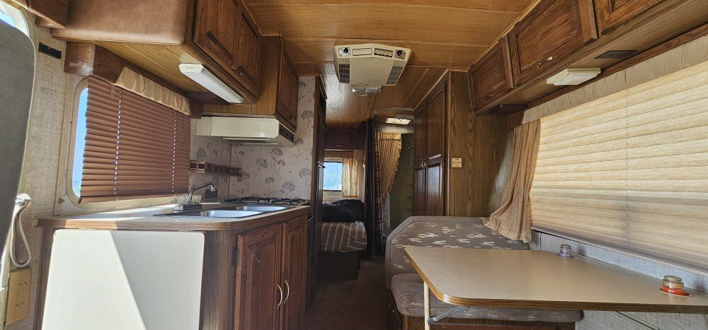 Quick Sell! Nice 1987 Winnebago Chieftain  22ft