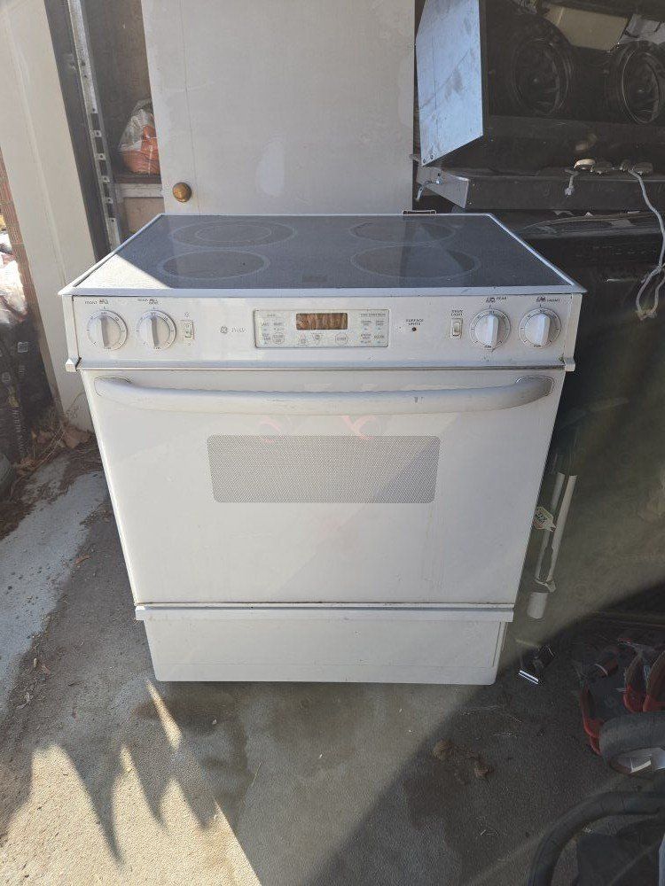 White Glass-top Slide-in Range