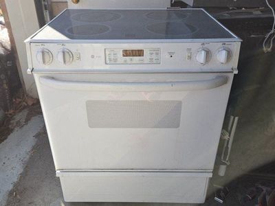 White Glass-top Slide-in Range