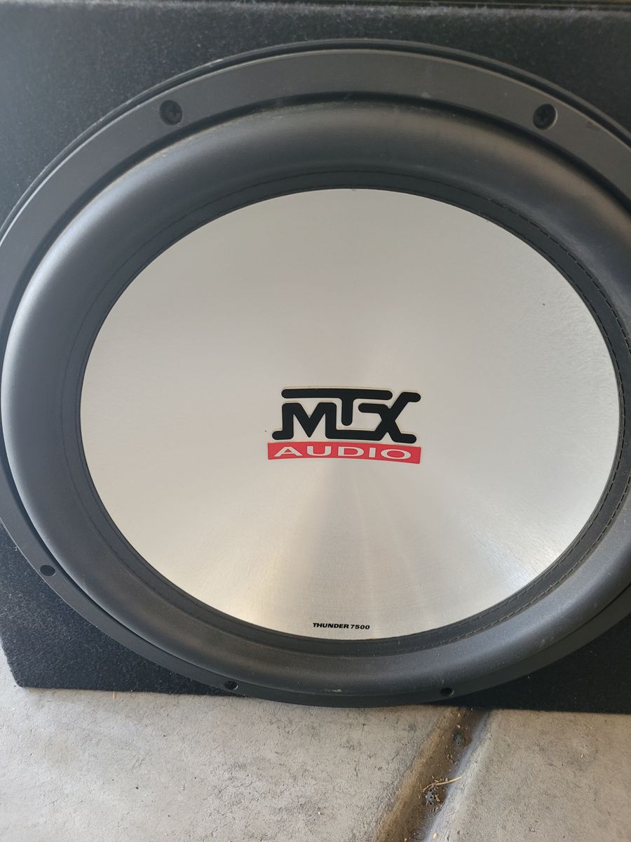 MTX Audio Thunder 7500 Subwoofer in Enclosure & Performance Teknique Amplifier