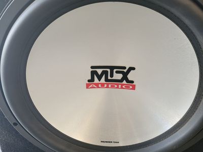 MTX Audio Thunder 7500 Subwoofer in Enclosure & Performance Teknique Amplifier