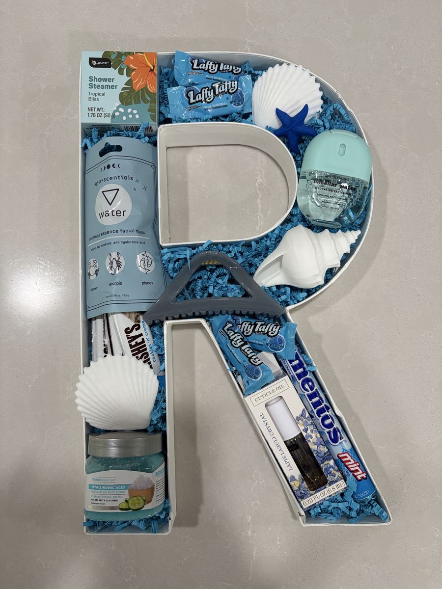 Pre-made letter gift box