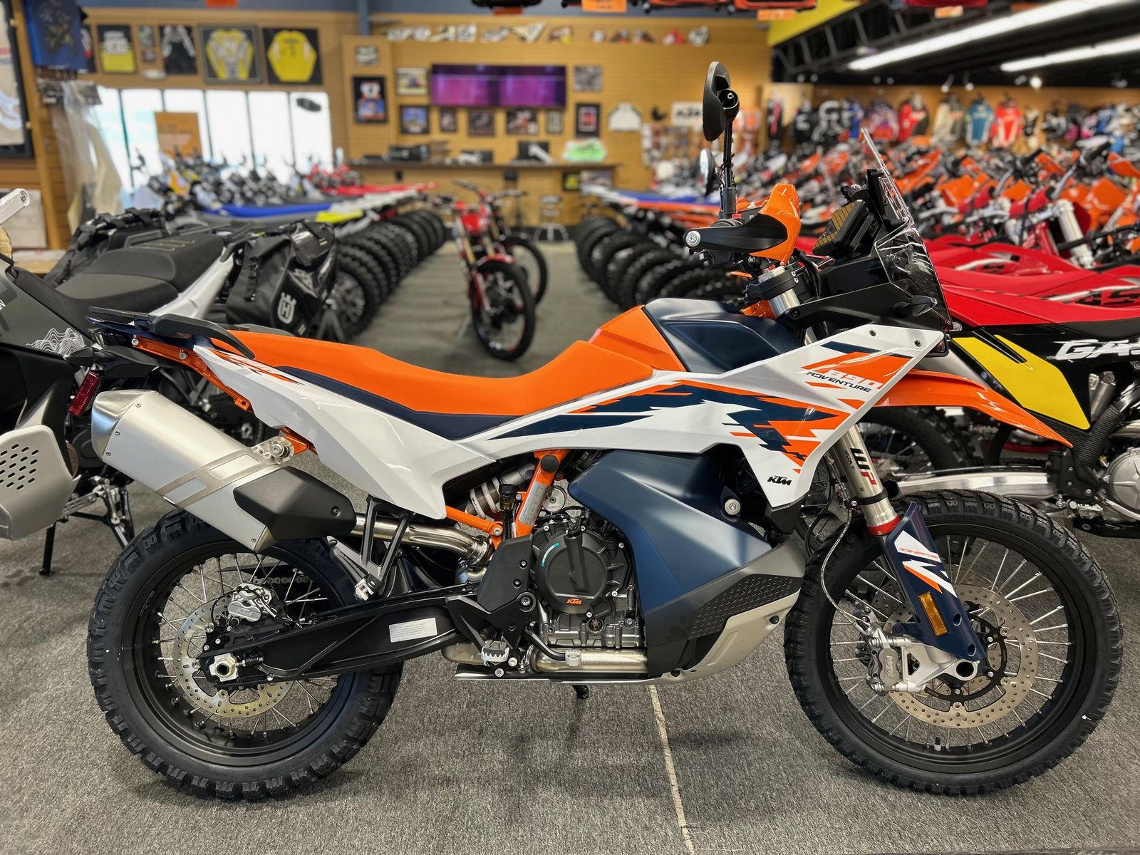 2025 KTM 890 ADVENTURE R