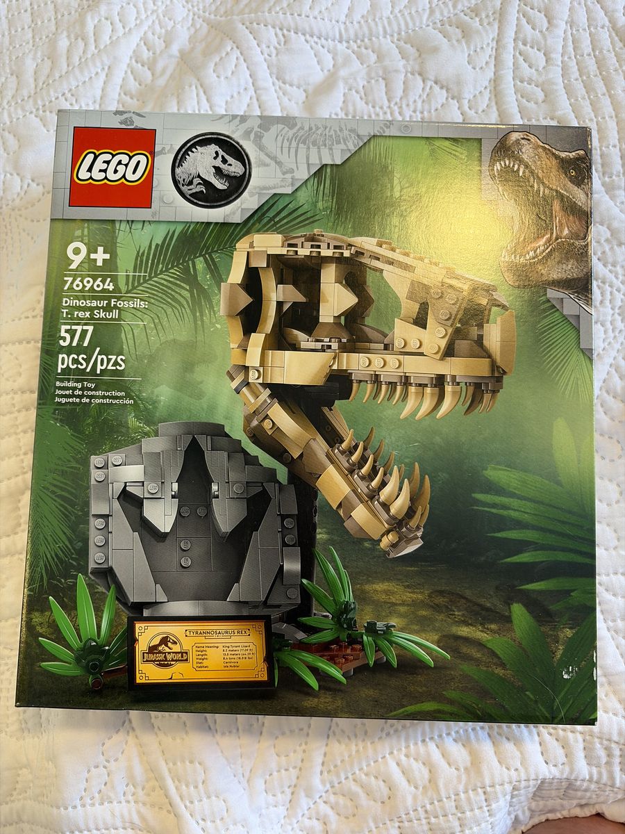 LEGO Jurassic World Dinosaur Fossils: T.Rex Skull