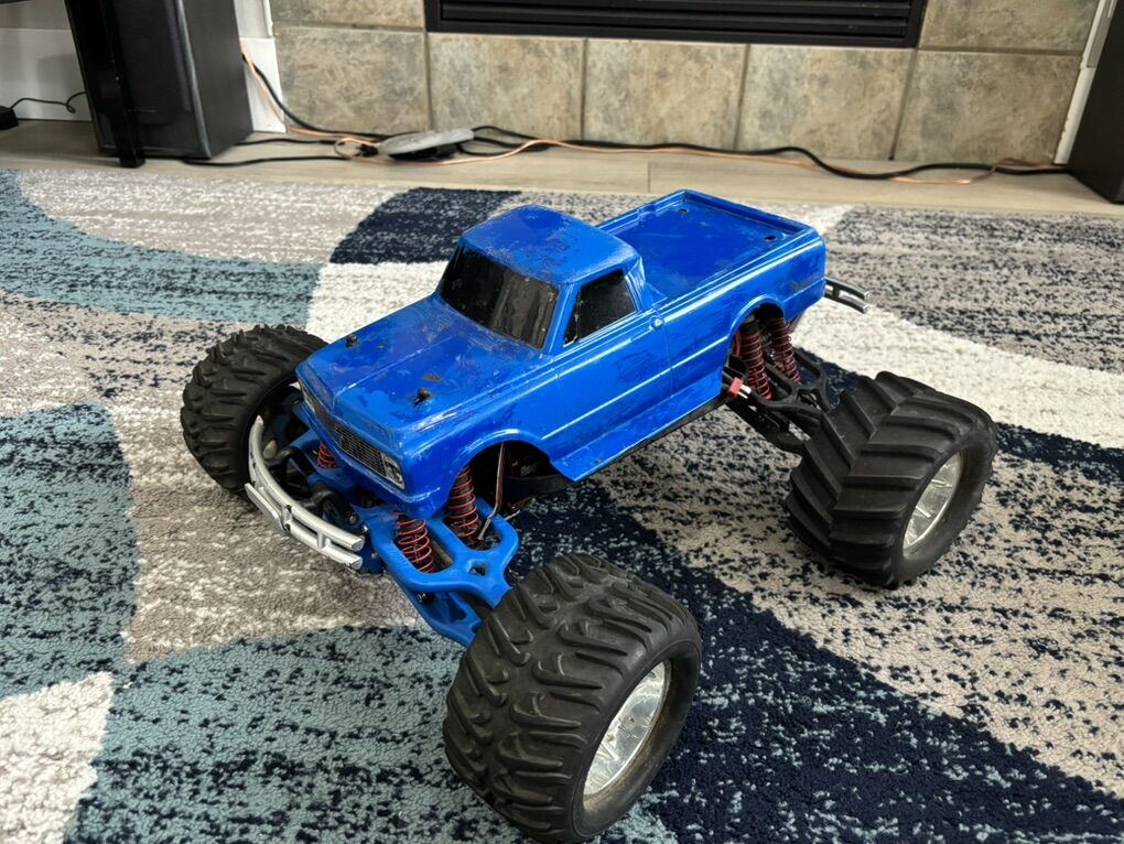 Traxxas Emaxx