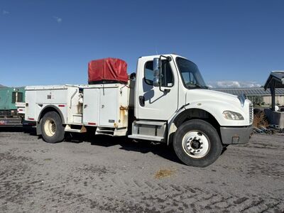 2005 Freightliner Service Truck