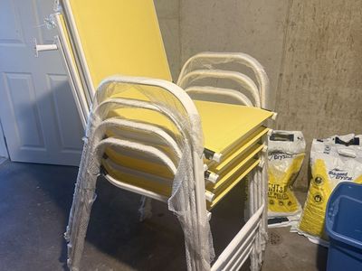 4 Patio Chairs