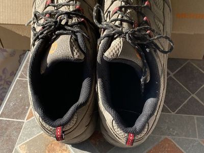 Merrell Men's Leather & Textile Hiking Shoes Size US 6 M