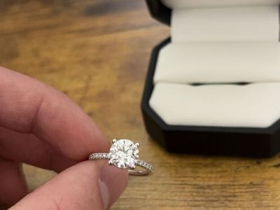 2 Carat Diamond Engagement Ring