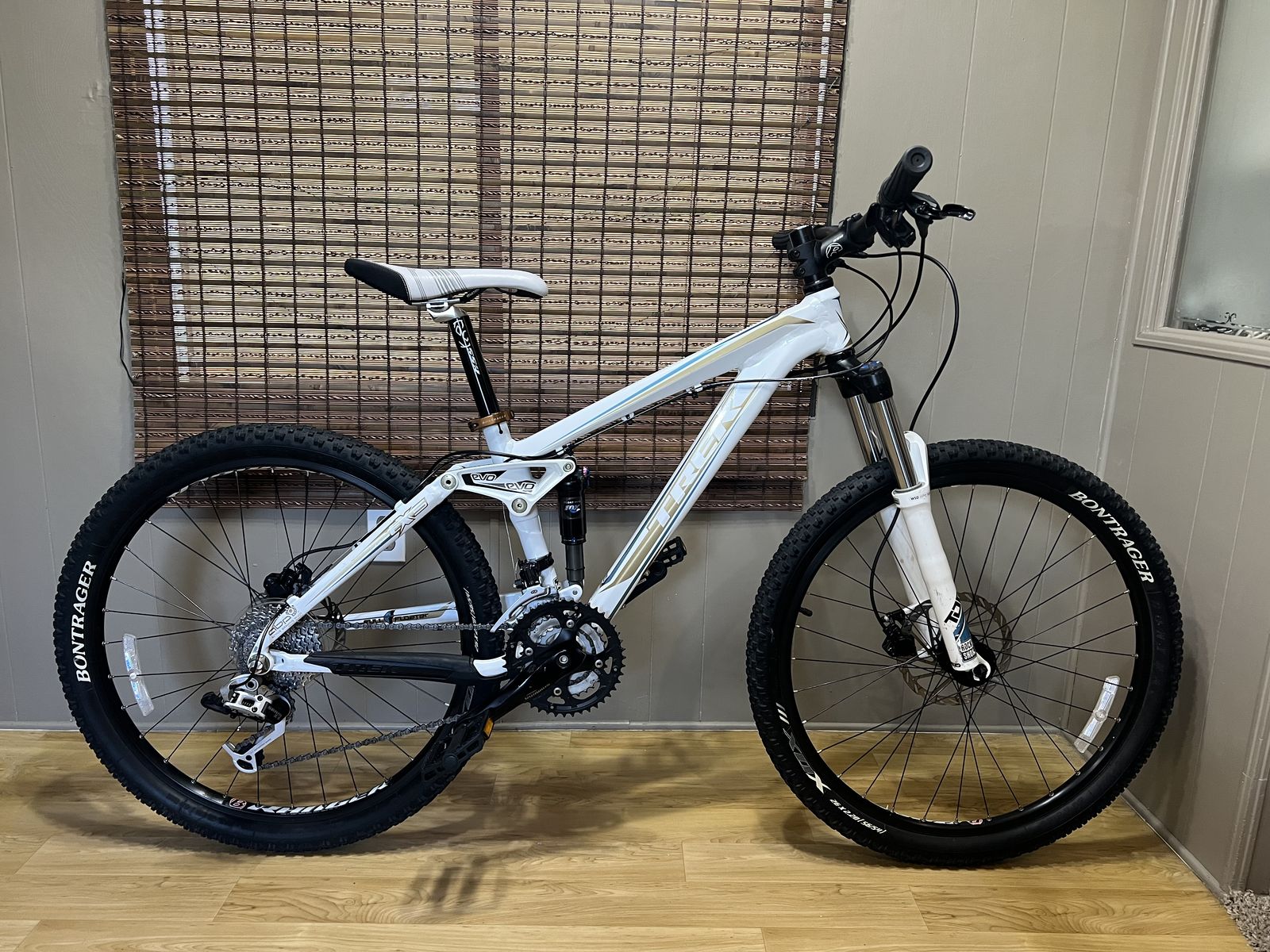 Trek Fuel EX5 Mountain Bike