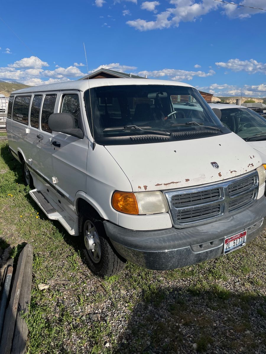 2001 Dodge Ram Van 3500