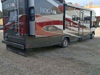 2008 Fleetwood Tioga Class C Motor Home - 31ft, Low Mileage, Excellent Condition