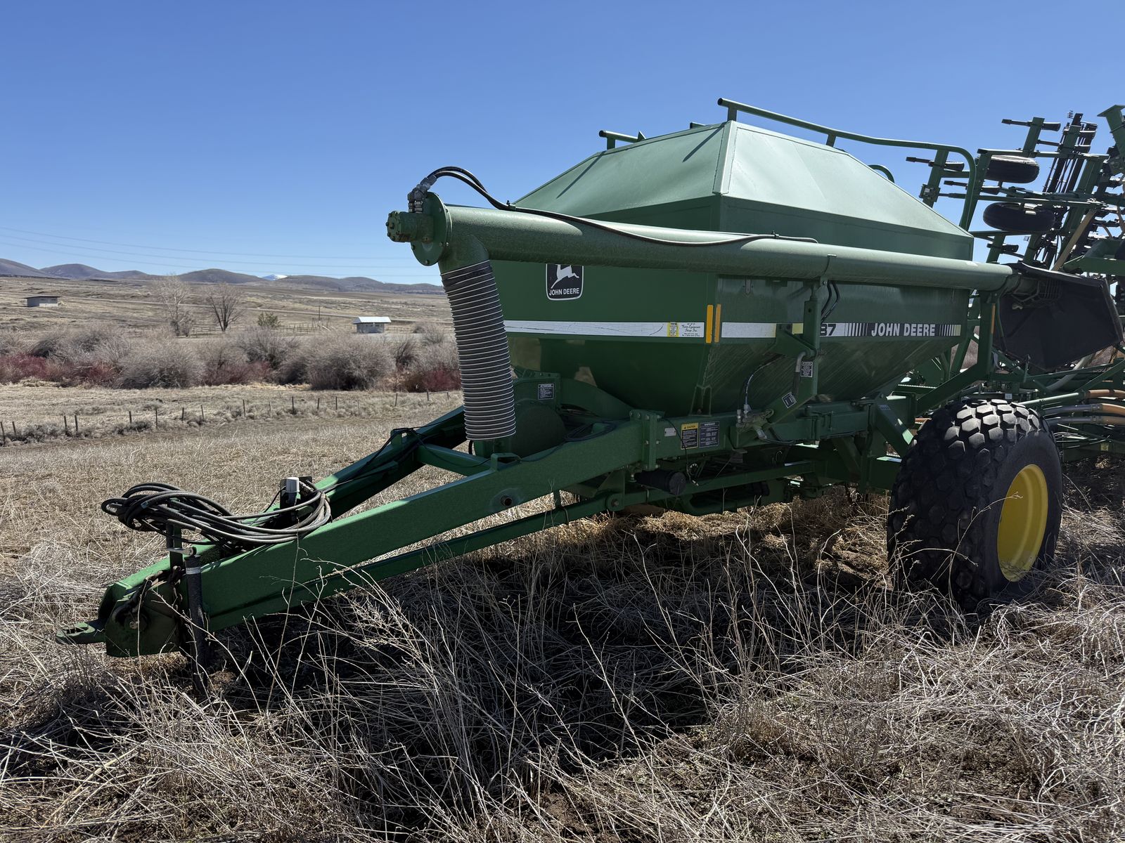 John Deere 787 Cart, 730 Drill 36ft w/ 7.5" Rows