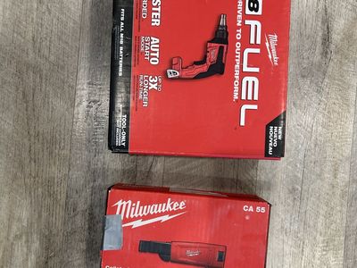 Milwaukee M18 FUEL Drywall Screw Gun with CA 55 Collated Attachment