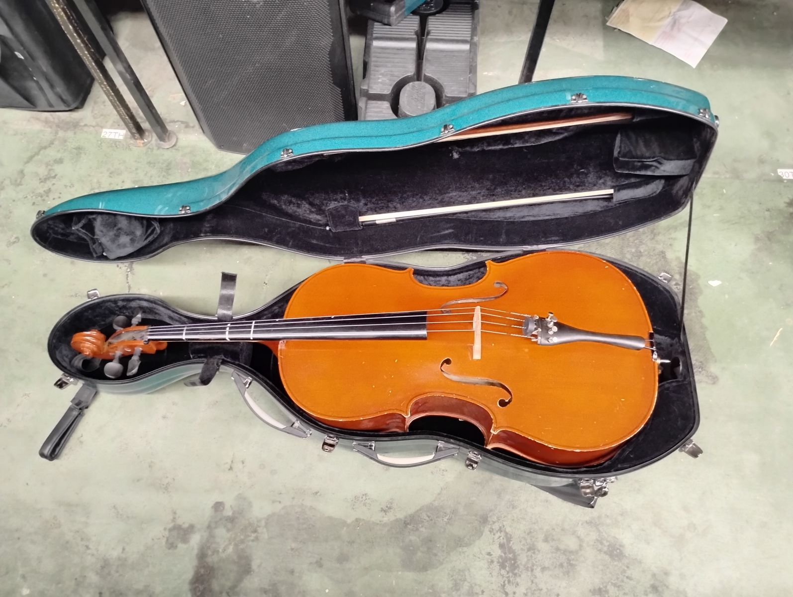 Antonius VC-150 3/4 inch Cello With Carry Case