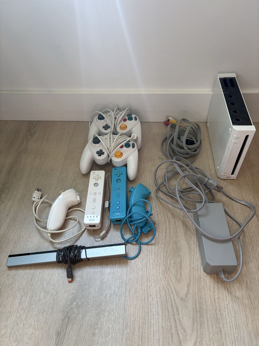 Original Wii with some used games