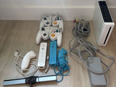 Original Wii with some used games