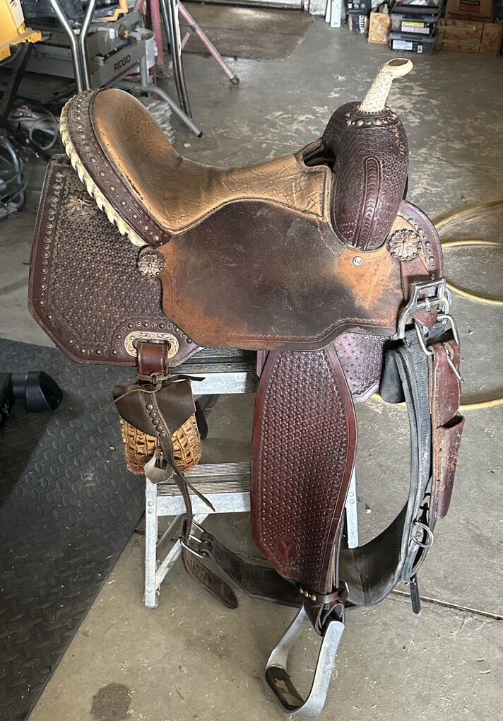 Lisa Lockhart Barrel Saddle