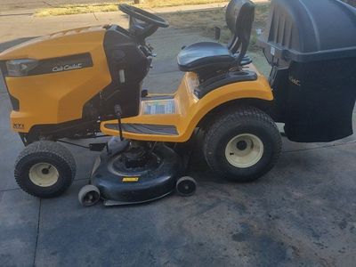Cub Cadet XT1 Enduro Series LT 46" Riding Lawn Mower