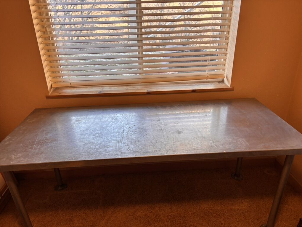 Metal Table/Desk