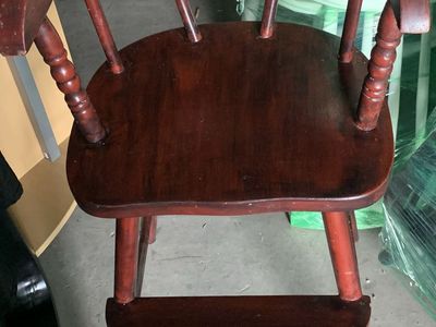 DARLING VINTAGE WOODEN HIGH CHAIR