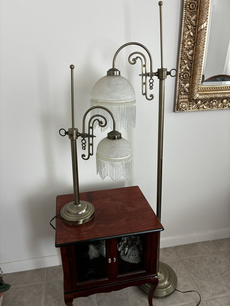 Victoria Style Gooseneck Lamps