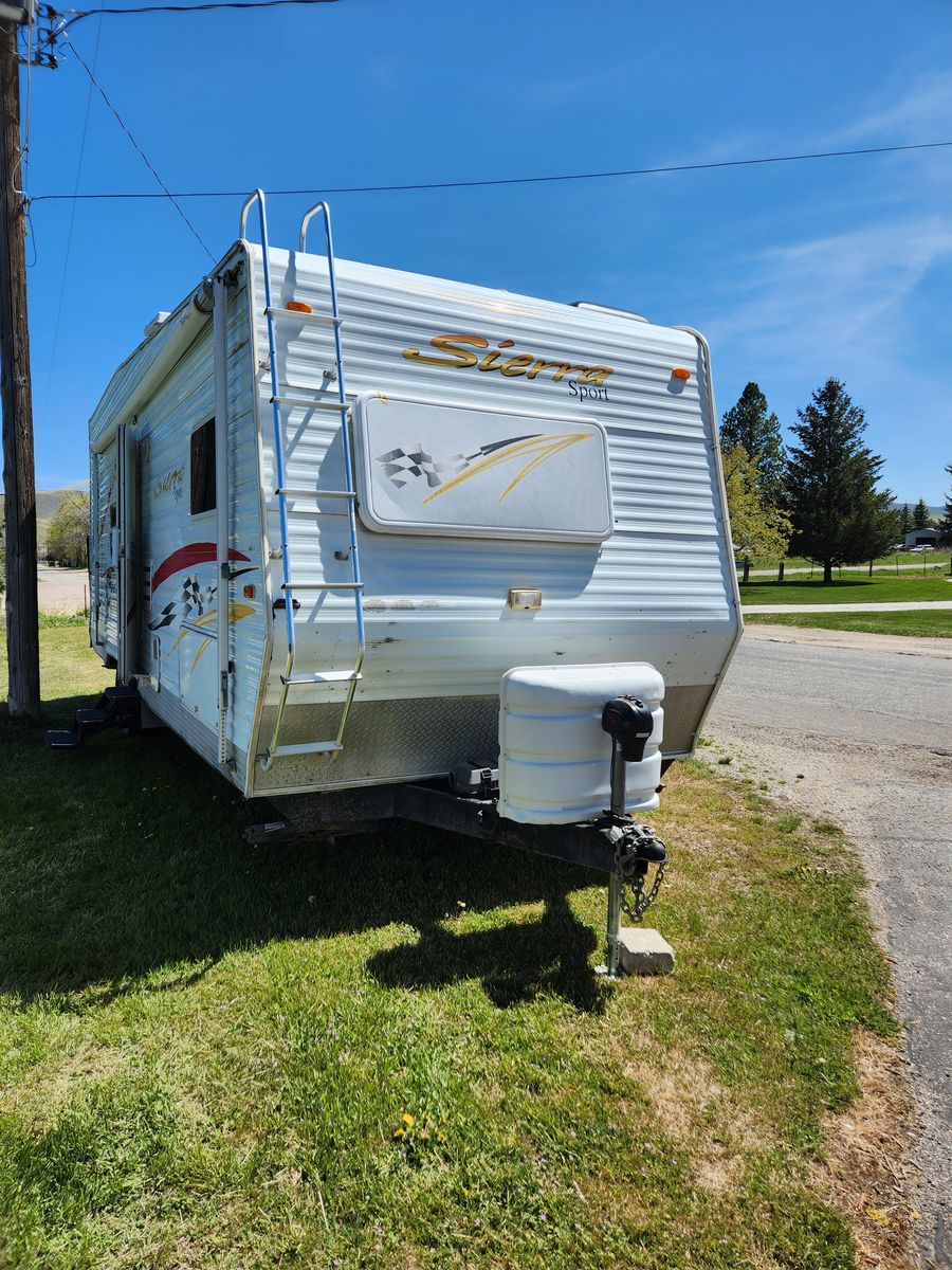 06 Forest River Sierra Sport Toy Hauler