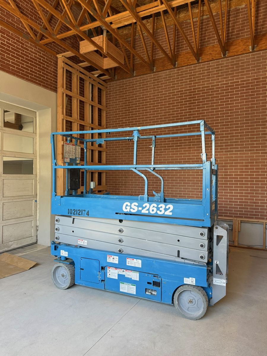 SCISSOR LIFT RENTAL 19 - 26 - 32FT
