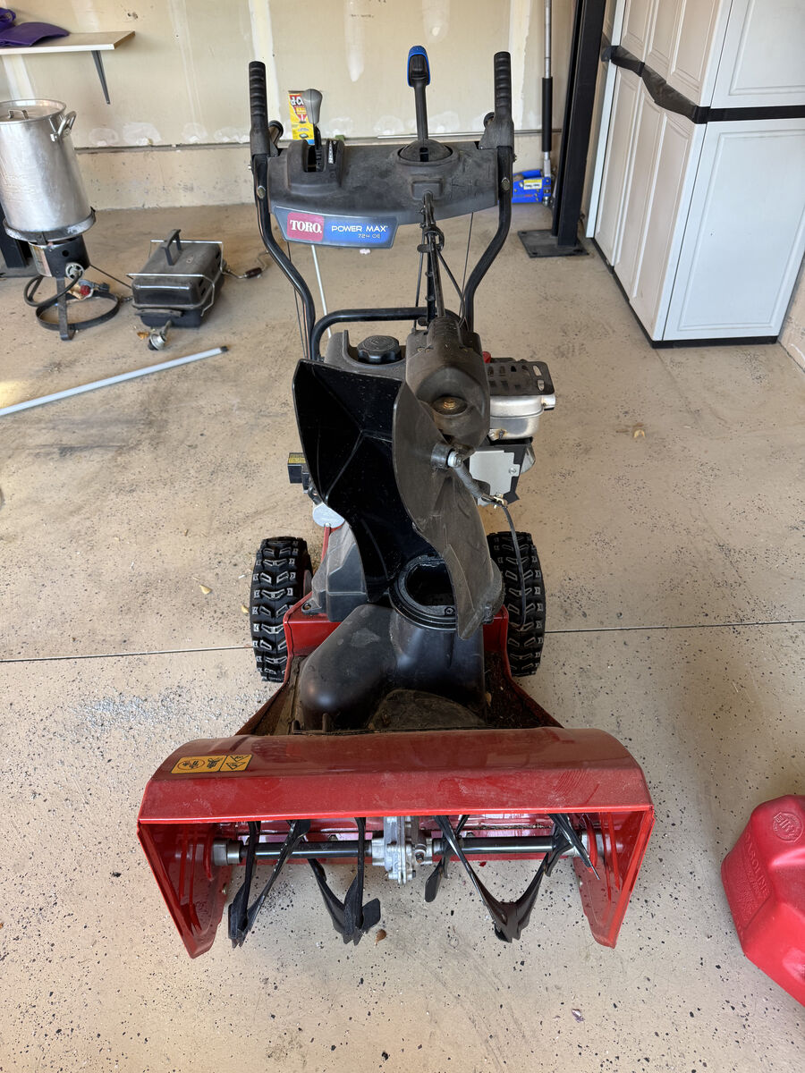 TORO POWER MAX 724 OE SNOWTHROWER