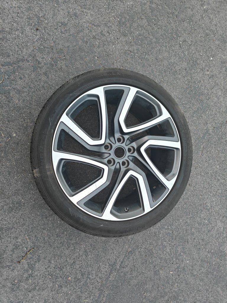 Land rover wheel 22" with tpms sensor