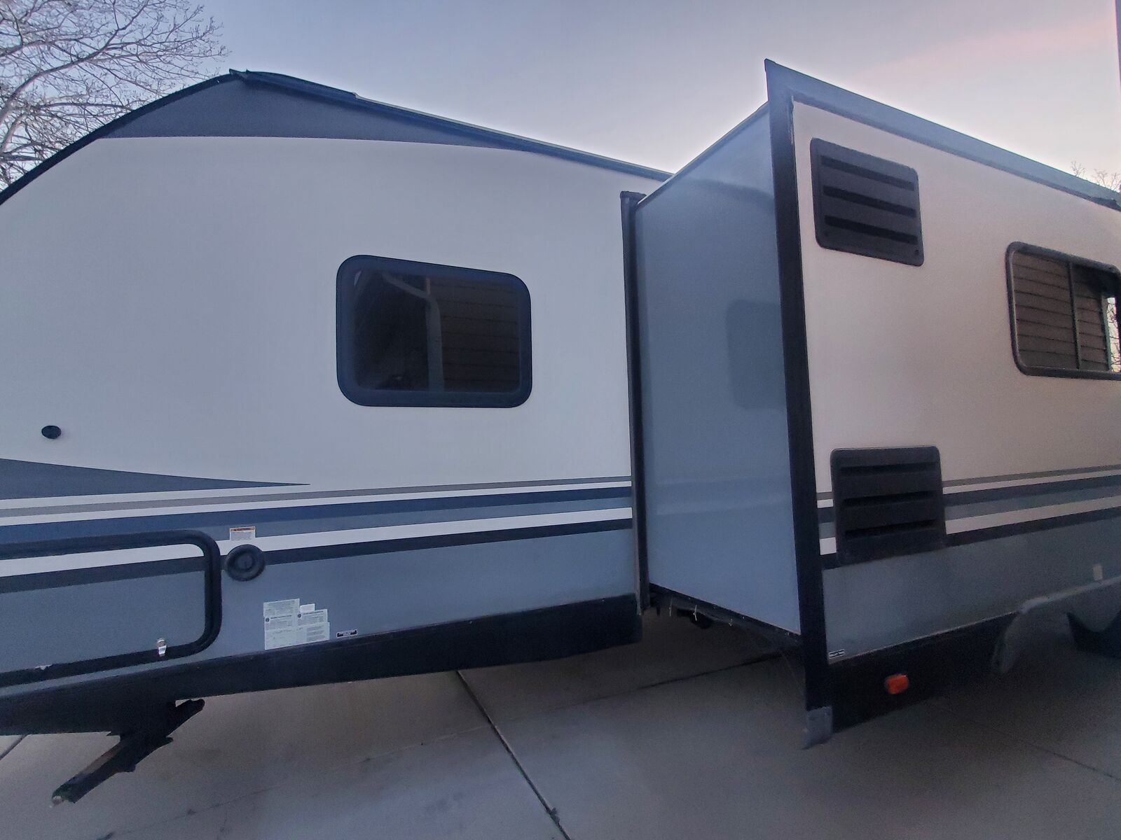 2018 Forest River Surveyor 24BHLE