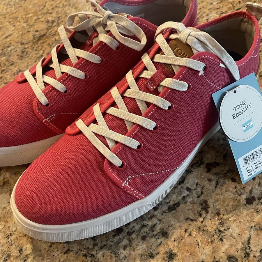 NEW Laced Toms