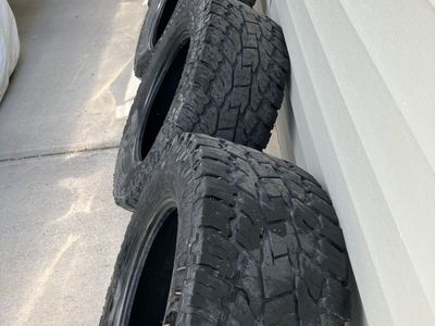 33 X 12.50 R18LT Truck Tires