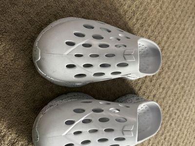 Kone Active Recovery Shoes White Speckle Slip-On Clogs Size 10 Comfort Footwear