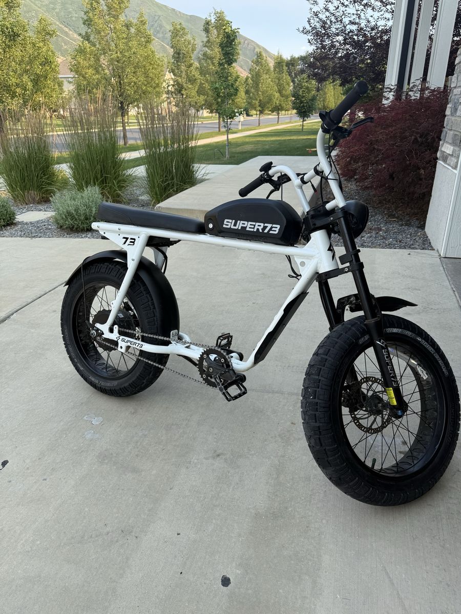 SUPER73 S2 Electric Bike - White, Excellent Condition - Urban Commuter E-Bike