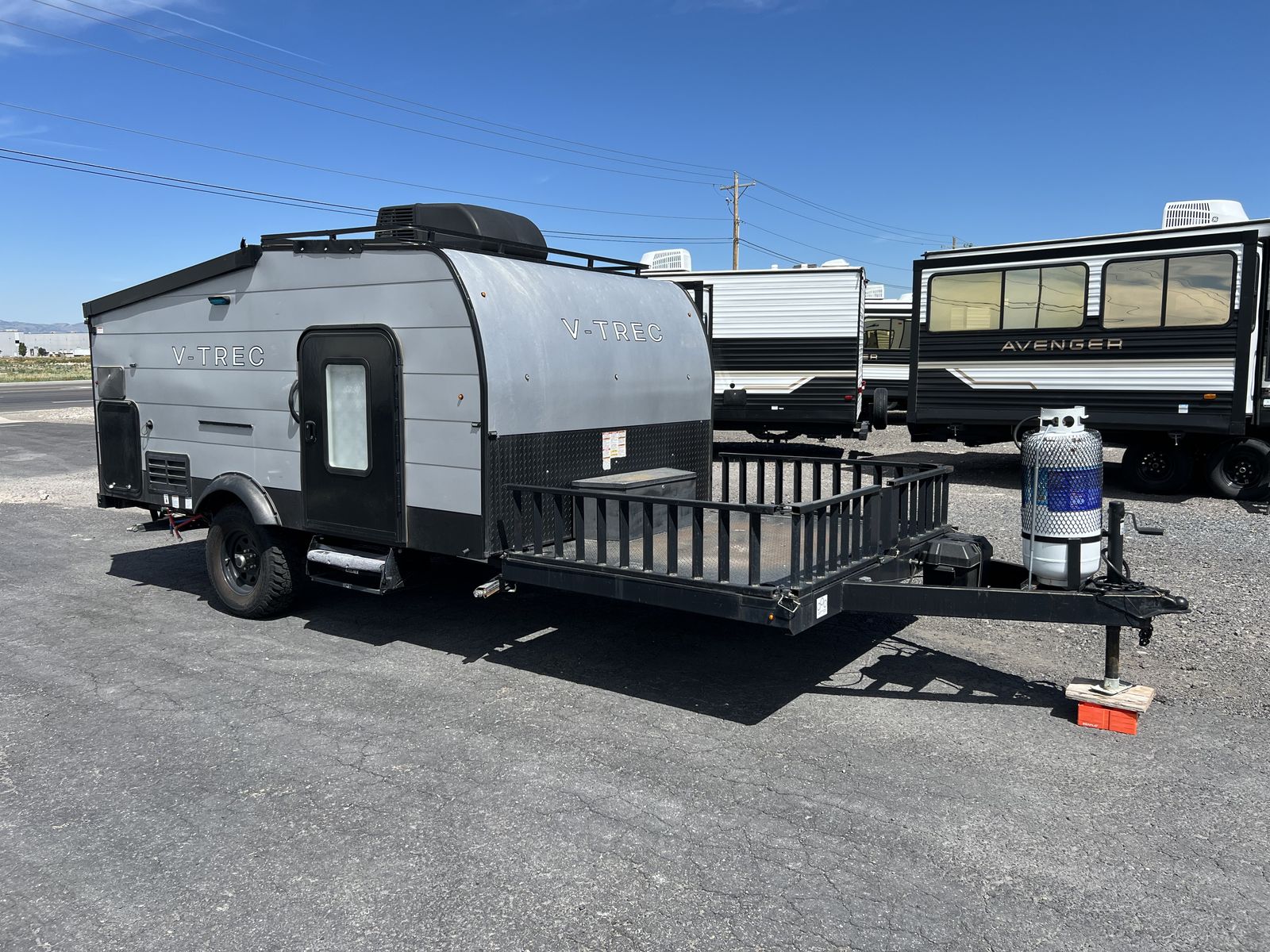 2022 COACHMEN V-TREC V4