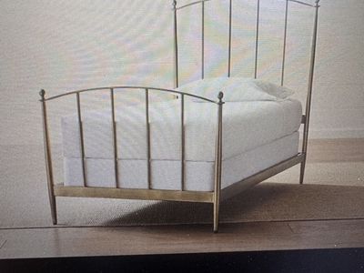 Brass Metal Twin sized Frame - Elegant Vintage Style Headboard & Footboard
