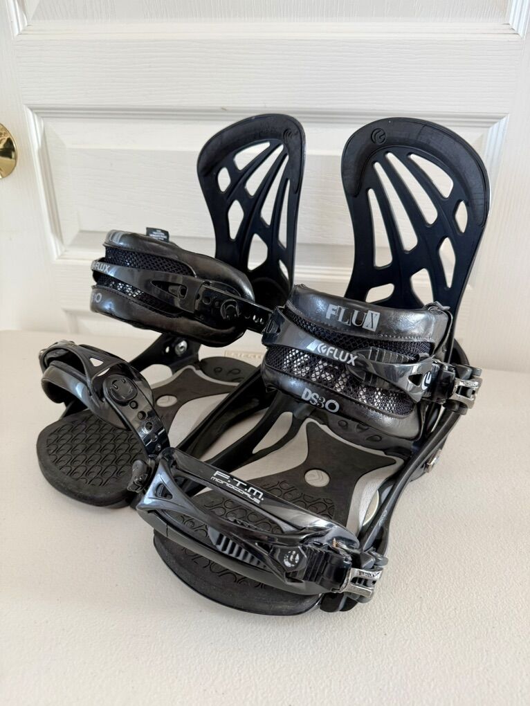 Large Flux DS30 Snowboard Bindings