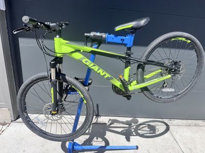 Giant XTC SLR 24 Inch Kids Mountain Bike