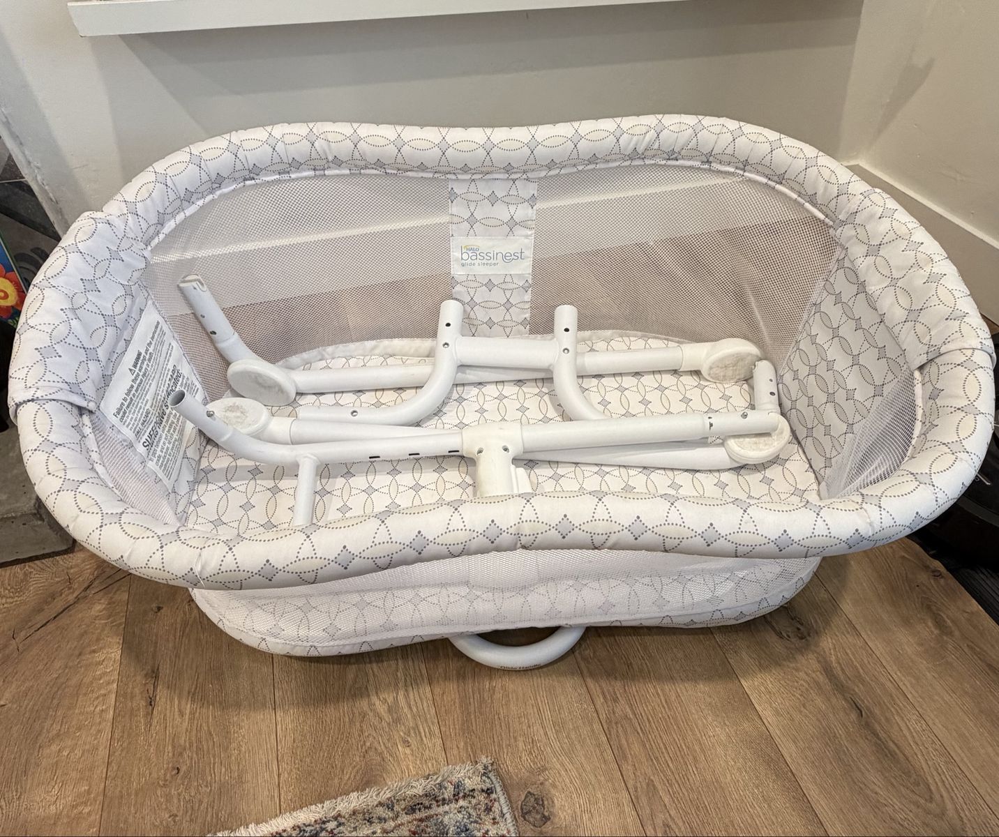 Halo Bassinest Glide sleeper