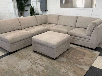 LIKE NEW W/ TAGS!! THOMASVILLE TISDALE MODULAR SECTIONAL 6-PIECE TAUPE W/ STORAGE OTTOMAN!!