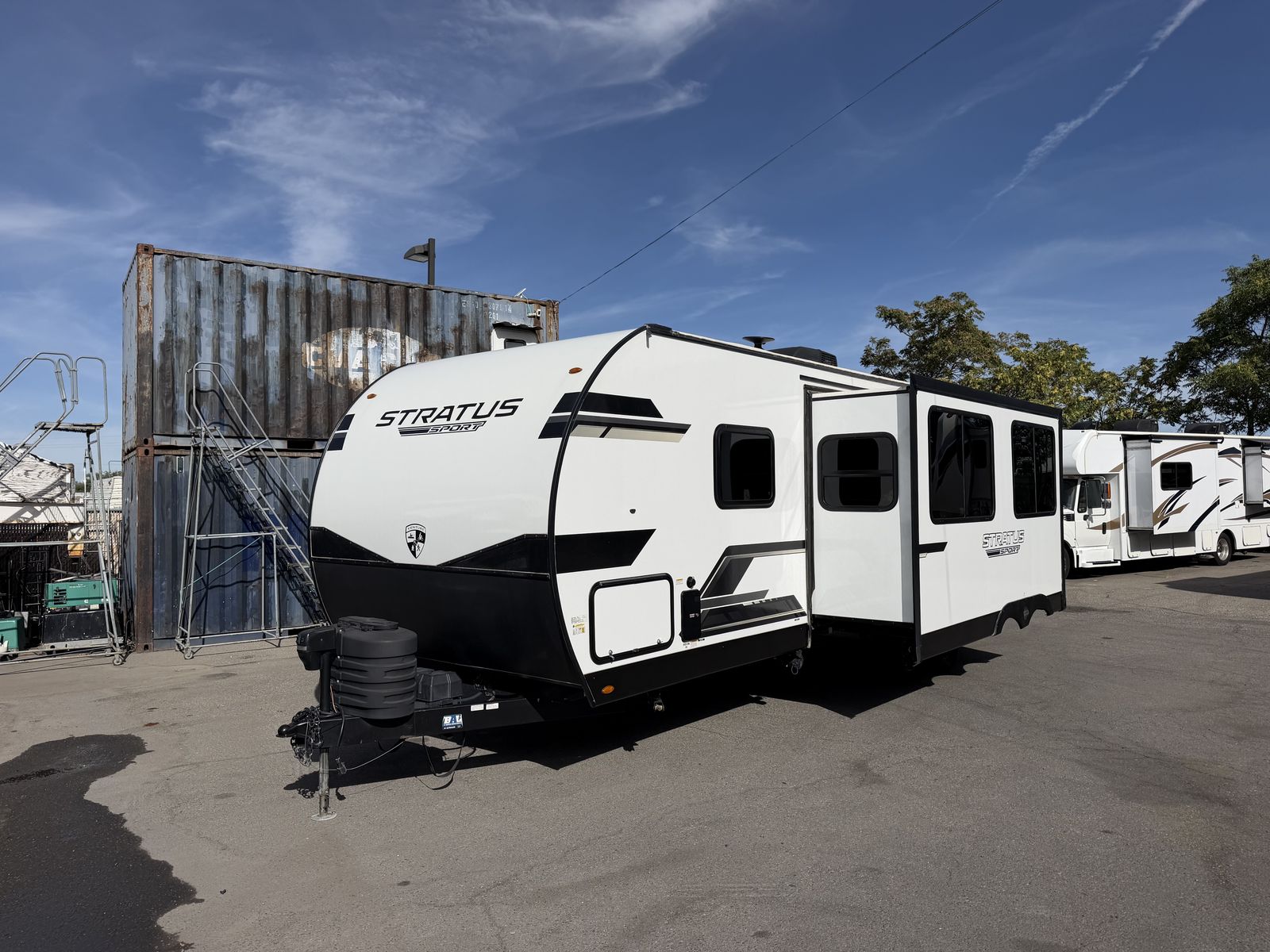 Bunk Beds, Solar, 2024 Venture Stratus Sport SR289VBHS Bunkhouse House like East to West Alta, Grand Design Imagine, Reflection,